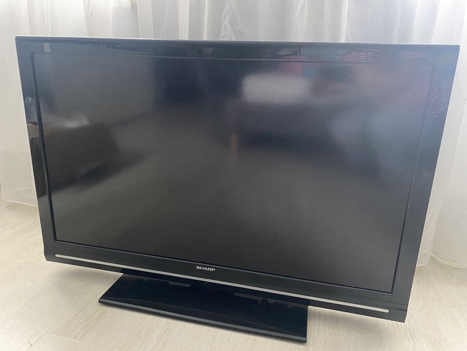 Продам телевизор SHARP LC40 SH340E