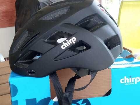 KASK ROWEROWY z TYLNĄ LAMPKĄ i odpinanym daszkiem