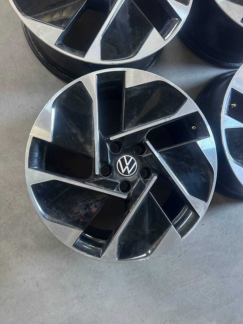 Диски литі /Диски литые R 18 5/112  Volkswagen ID