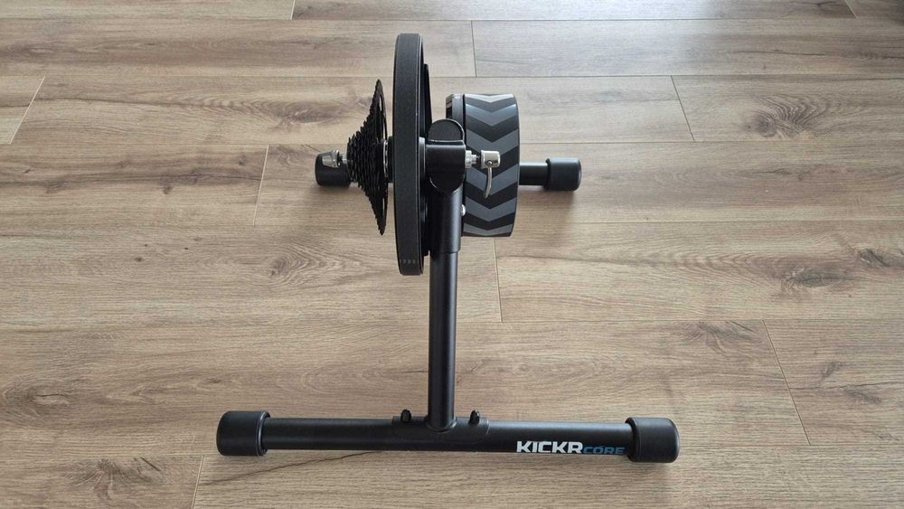 Trenażer interaktywny WAHOO KICKR Core+ Kaseta 9-rzędowa