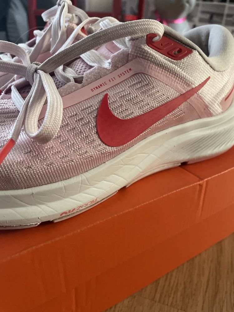 Nike air zoom structure 24 r.38 (24cm)
