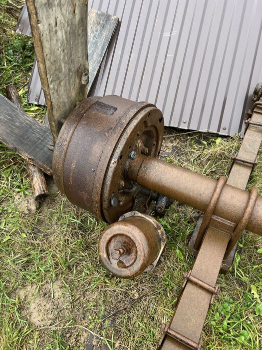 Вісь для причепа автовоза 10 болтів барабан в зборі