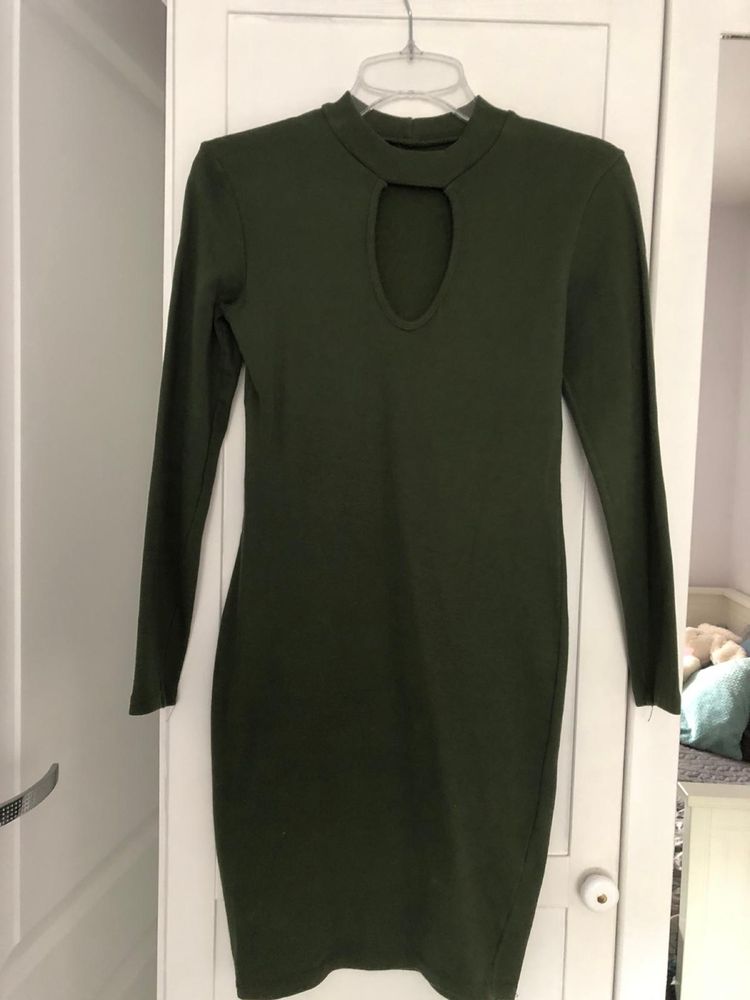 Obcisła sukienka khaki r.S/M