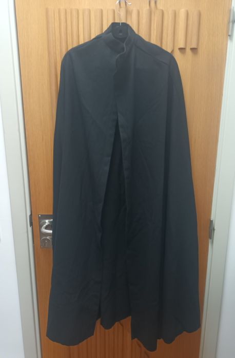 Capa preta longa Copitraje