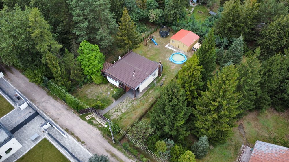 Działka leśno-budowlana z domkiem letniskowym