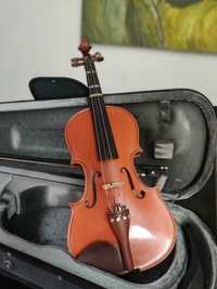 Violino 1/2 Yamaha V5
Muito boa qualidade.