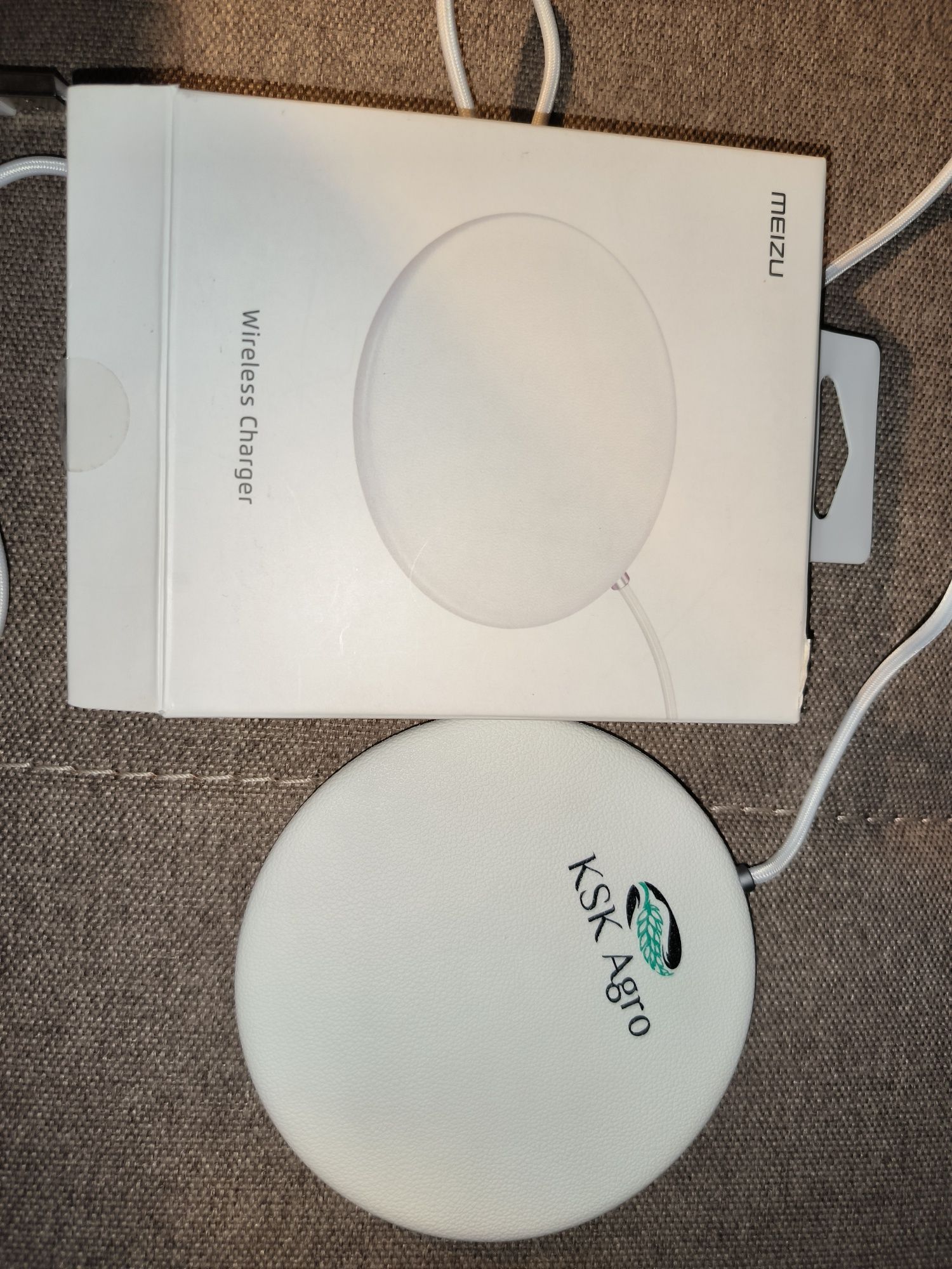 Безпровідна зарядка Meizu Wireless Charger