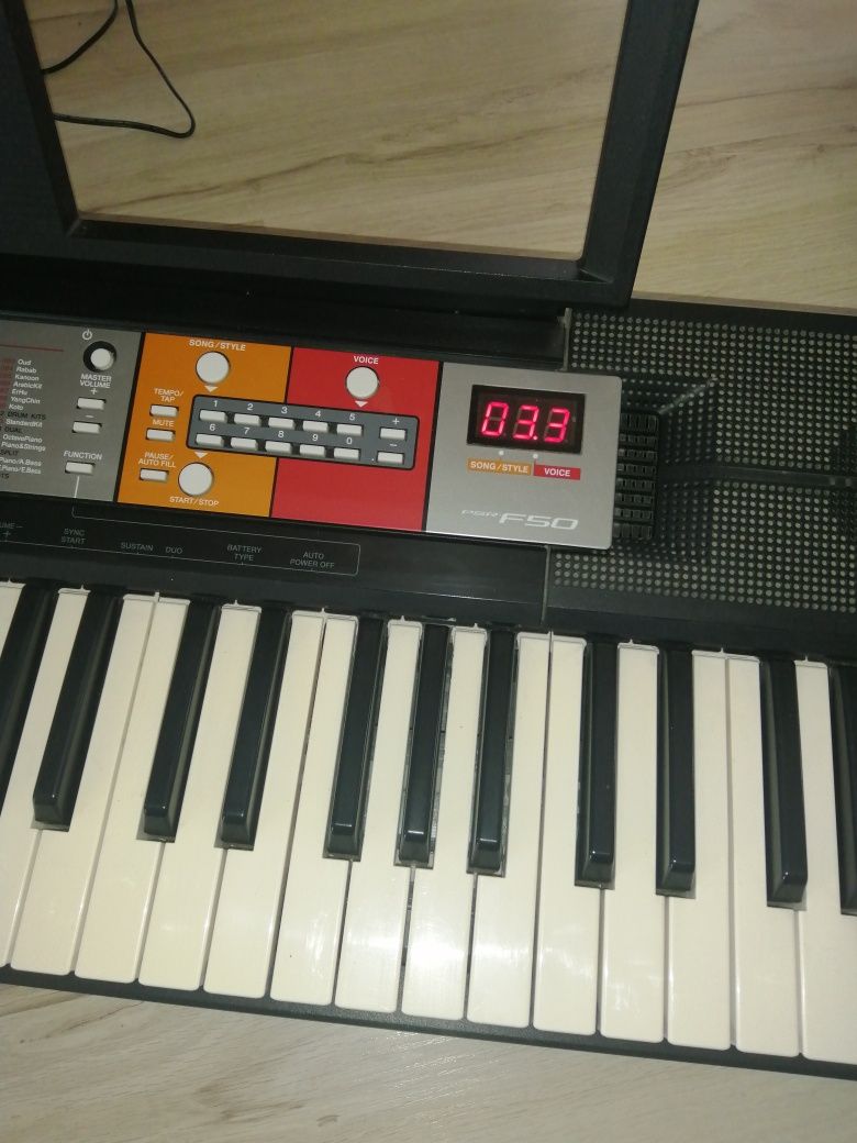 Keyboard YAMAHA PSR-F50