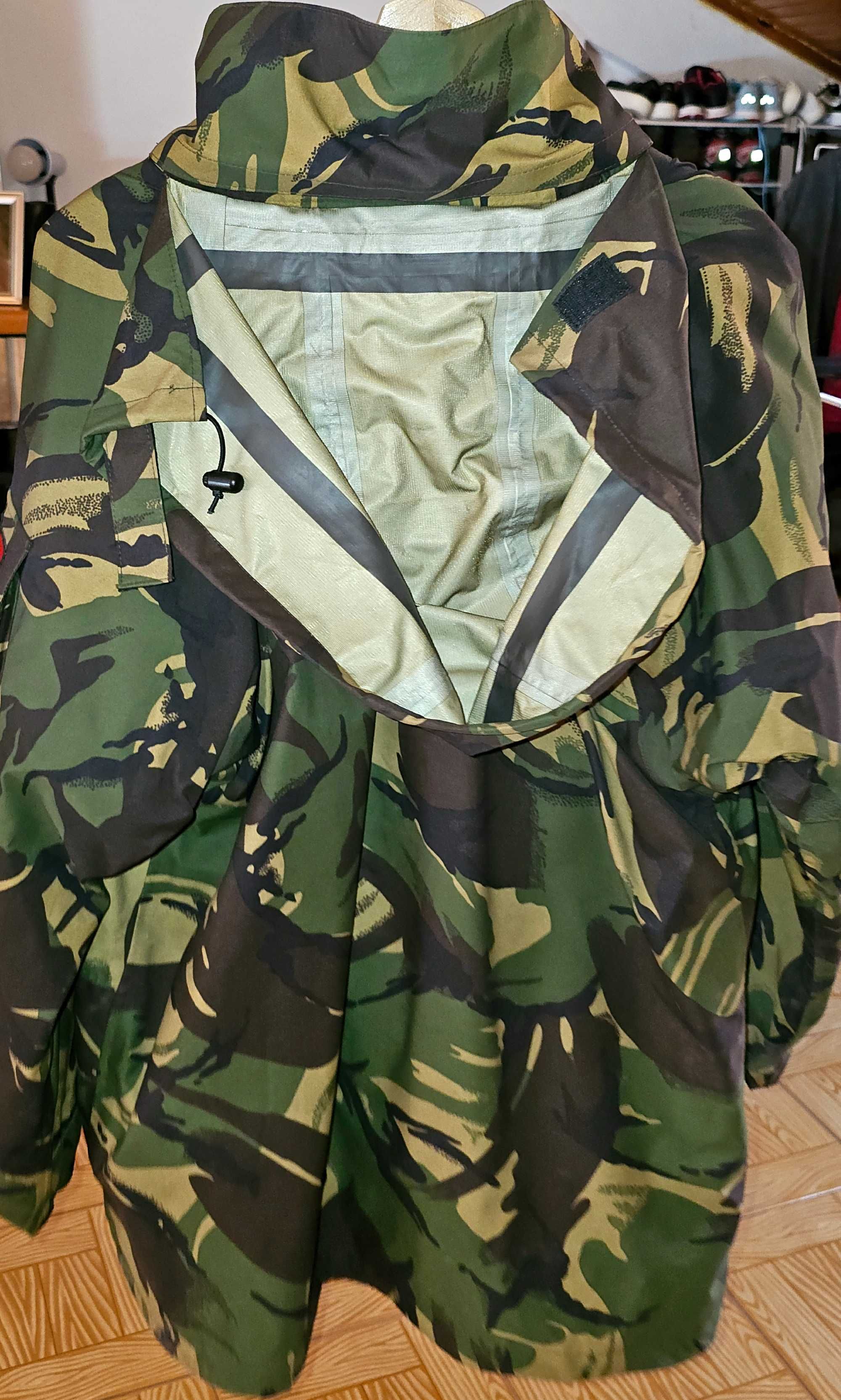 Vendo roupa militar NOVA