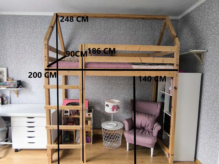 Łóżko sosnowe na antresoli z materacem