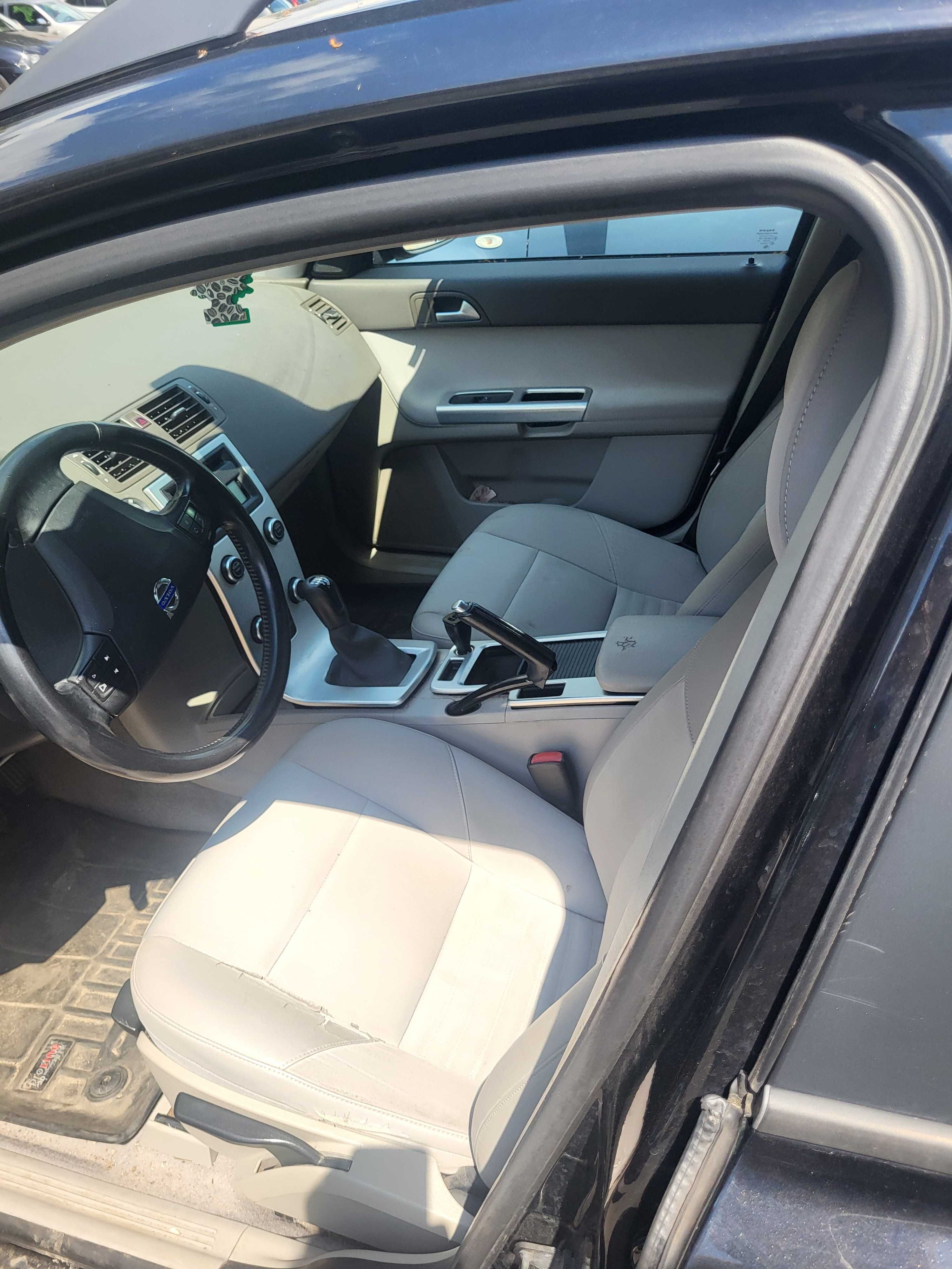 Volvo V50 (2010, 290k)