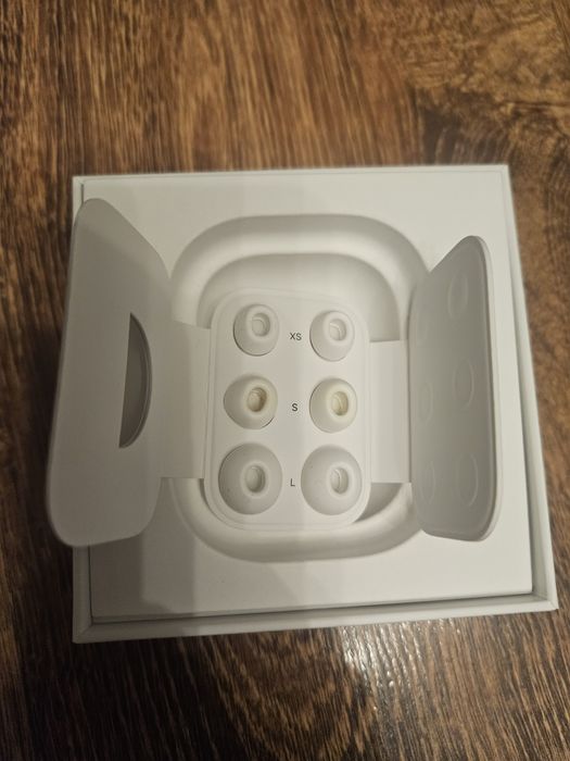 Słuchawki  Airpods pro 2 uszkodzone