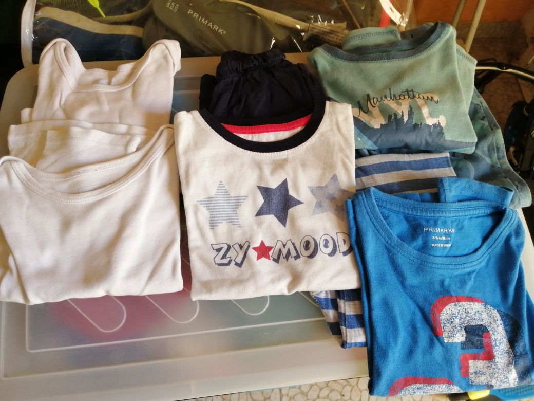 8 peças de roupa 2/3 anos