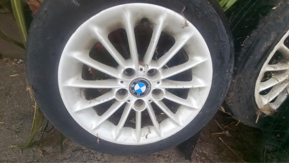 Sprzedam opony do BMW.