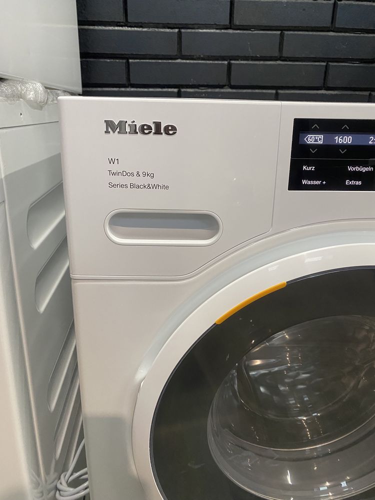 Пральна машина Miele WWG669