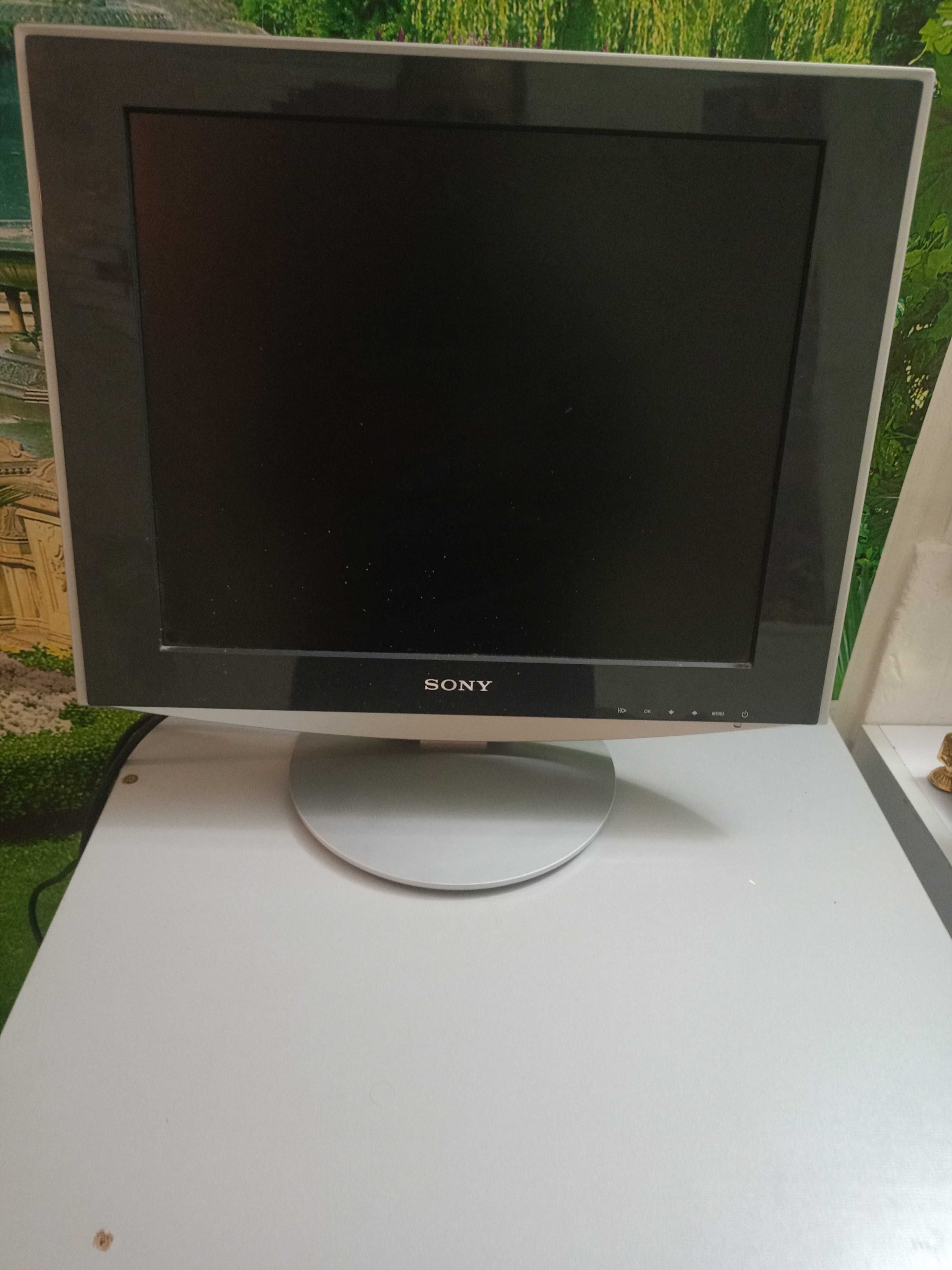 Монитор SONY sdm-hs73