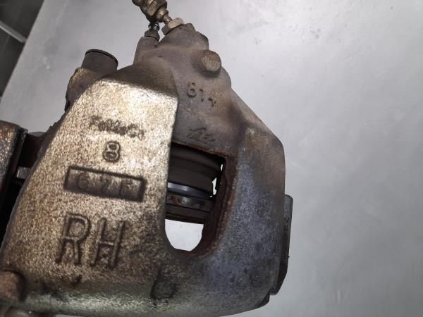 Pinça travão / maxila de travão frente direita MAZDA 3 (BK)