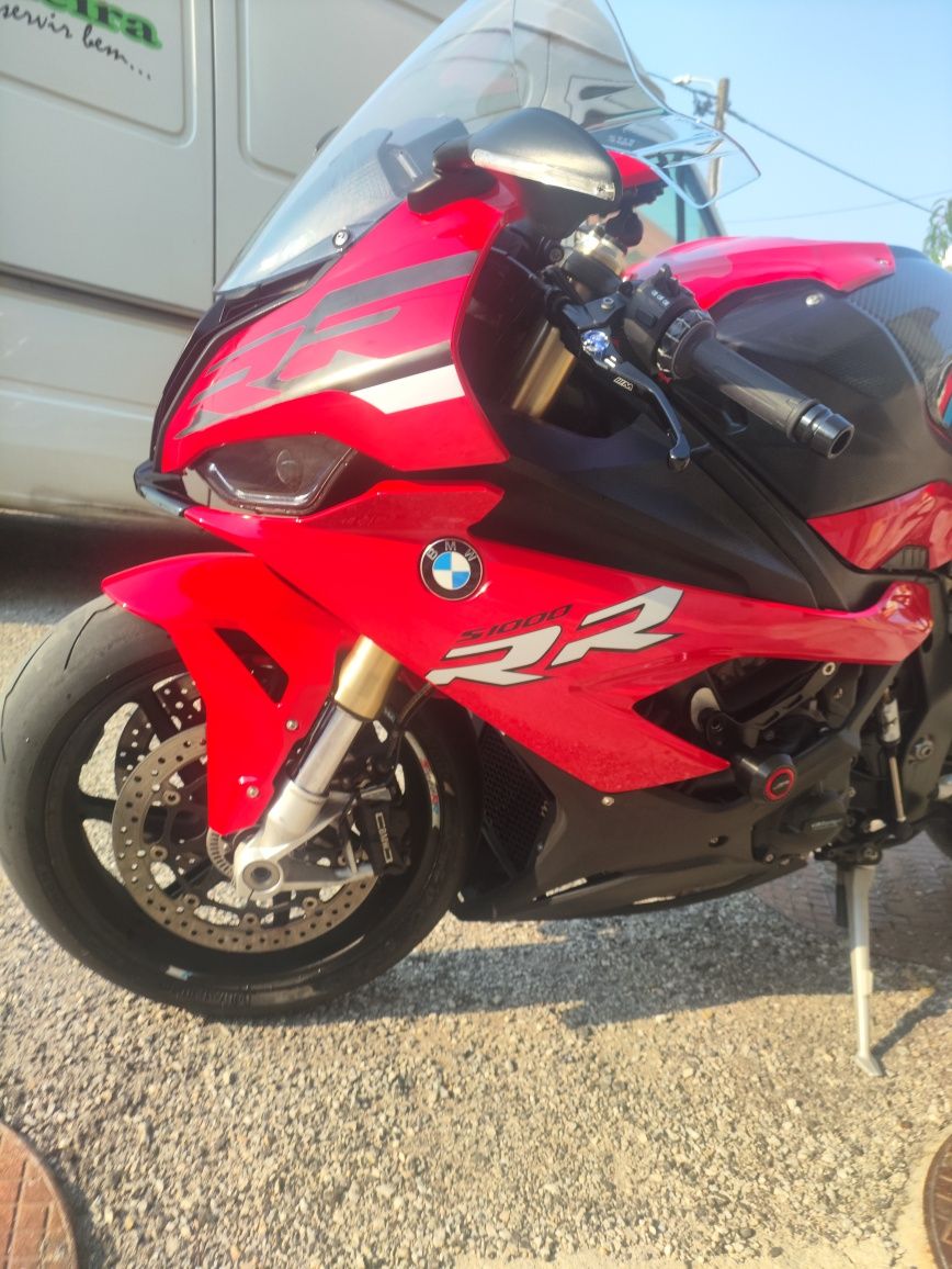BMW S1000RR como NOVA