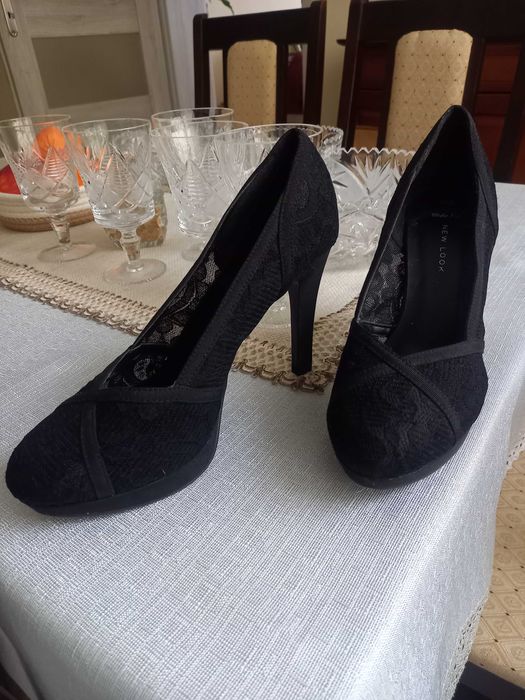 Nowe buty czarne, koronka. Obcas 10cm