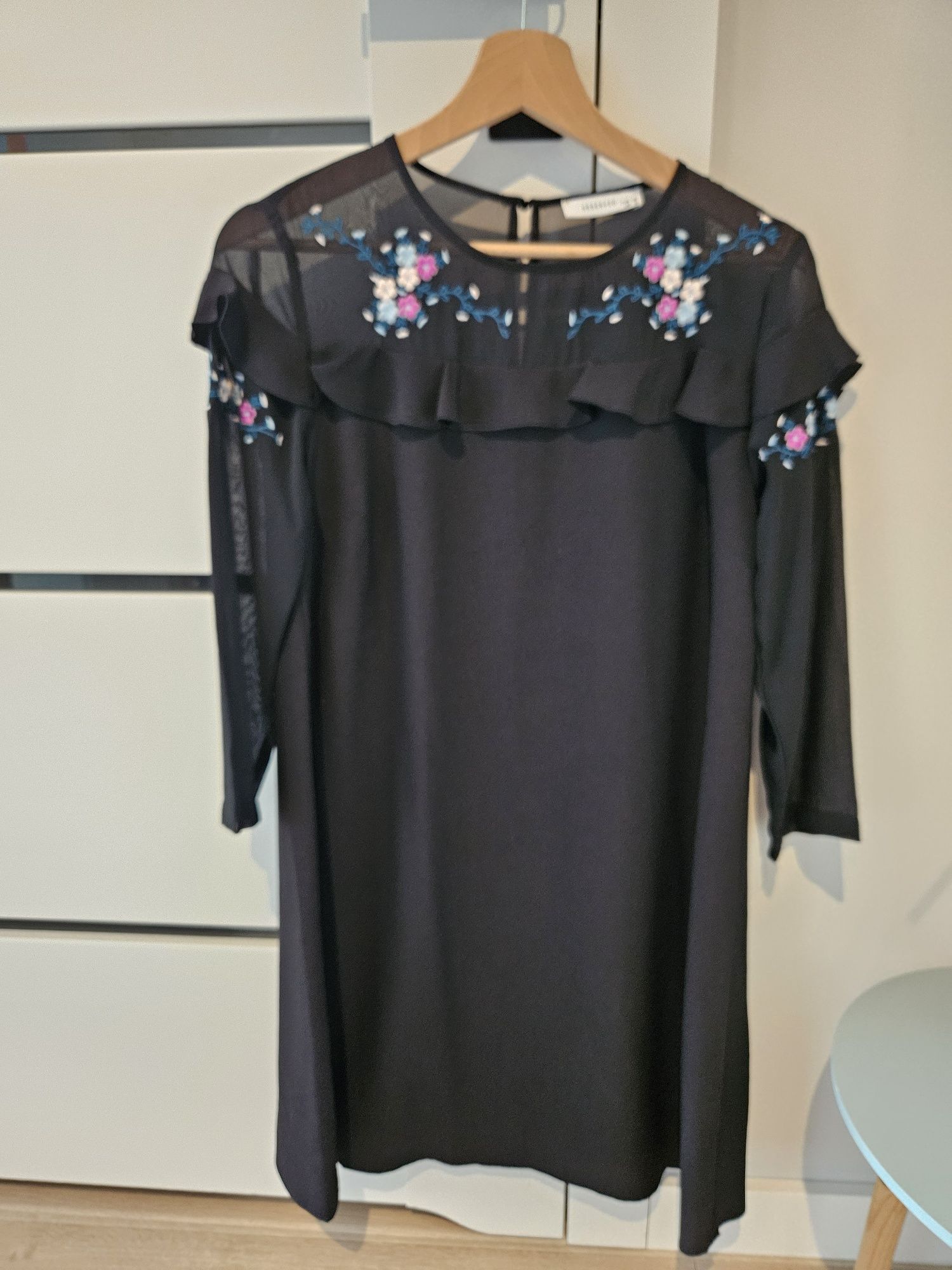 Elegancka sukienka Reserved rozm. 36, S, stan bdb!