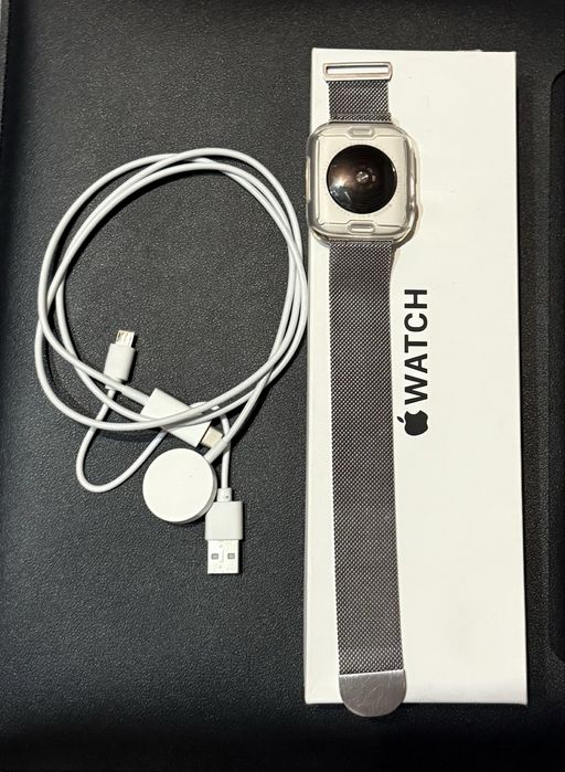 Продам срочно Apple Watch SE 2