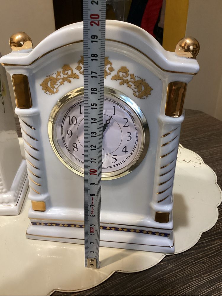 Porcelanwy zegar na baterie