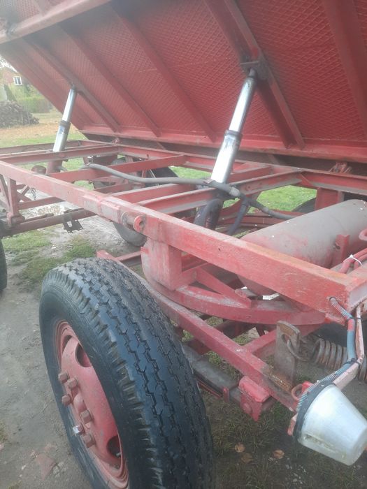 Przyczepa rolnicza wywrotka