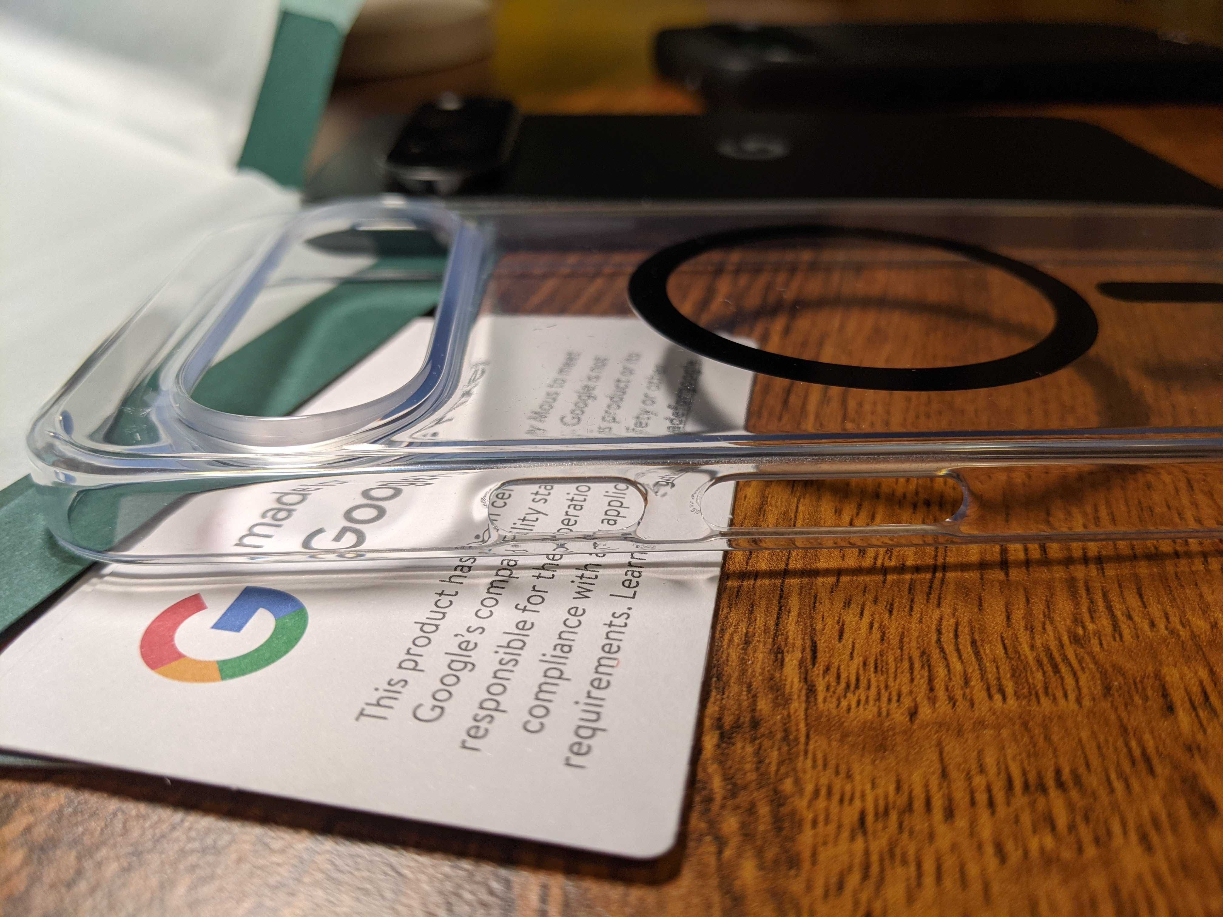 Чехол Mous к Google Pixel 9 Pro XL, модель Super Thin Crystal Clear.