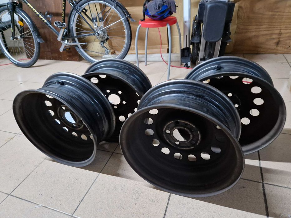 Jantes originais VOLVO 740GL R15 em bom estado