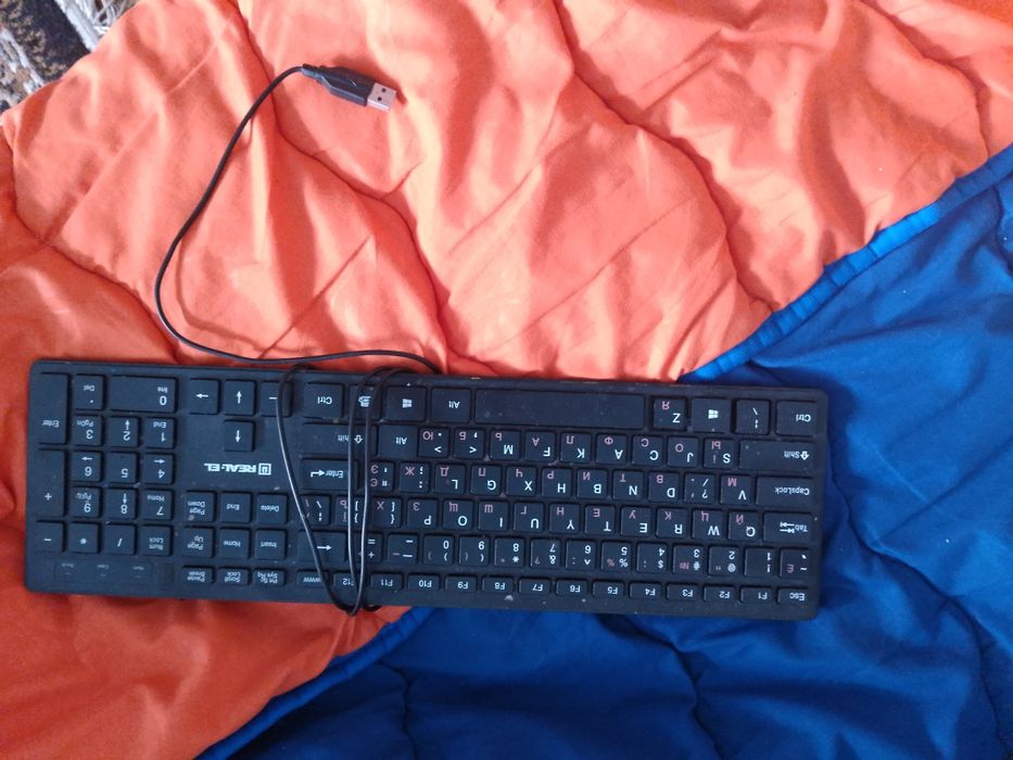 Продам клавиатуру