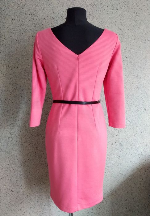 Sukienka Top Secret ołówkowa  elegancka rozm. 36 38