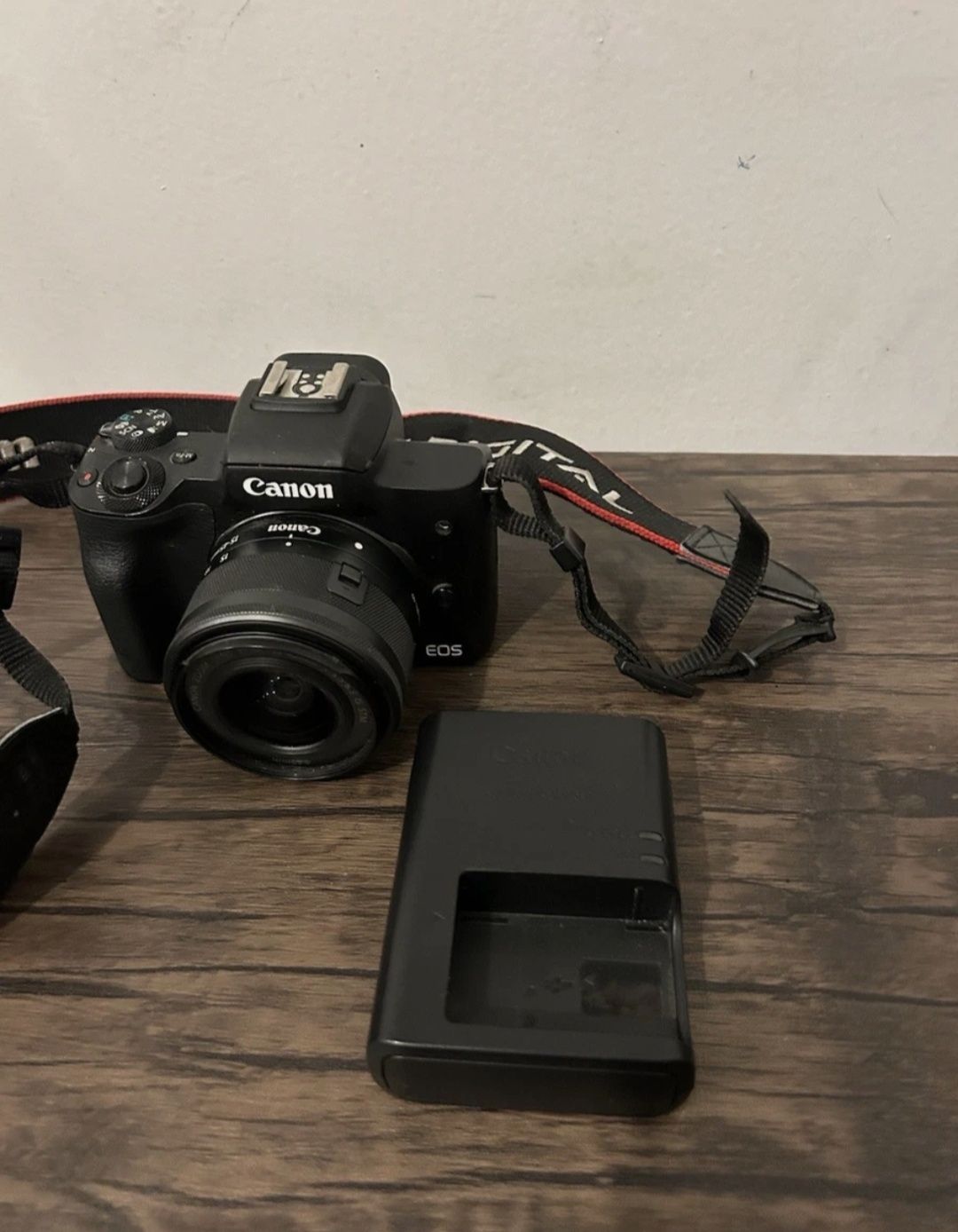Canon EOS M50 + Lente 15-45mm IS STM