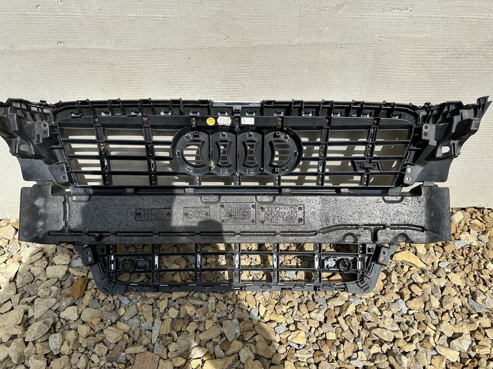 Grill, atrapa Audi S4 B8