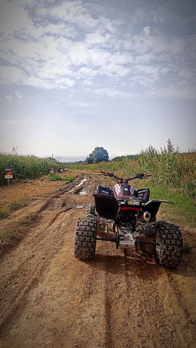 Suzuki LTZ 400 Black Edition