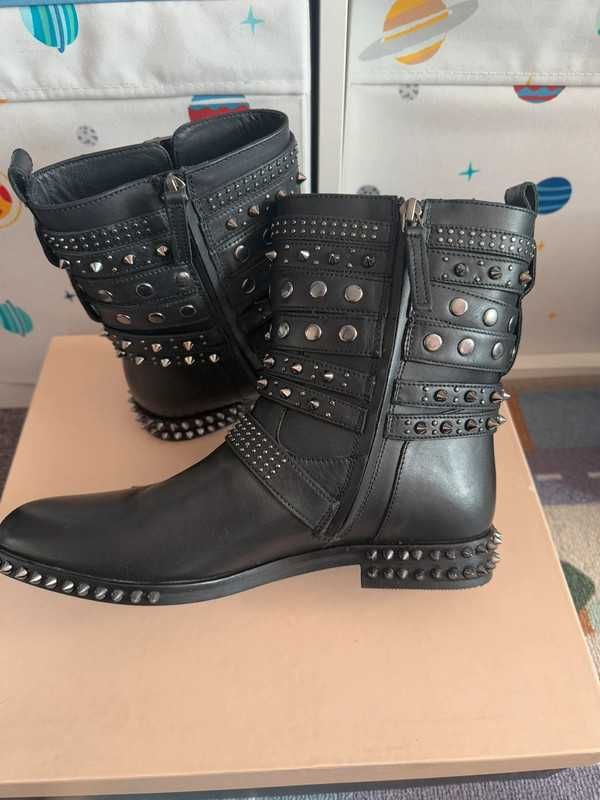 Czarne botki biker Twinset Milano z ćwiekami skóra 39