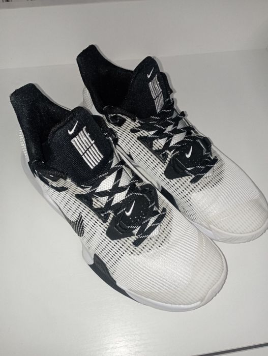 Кроссовки унисекс Nike Air Max Impact 3 Grey DC3725-100
Состояние хоро