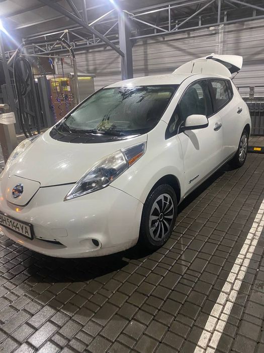Nissan leaf 2014