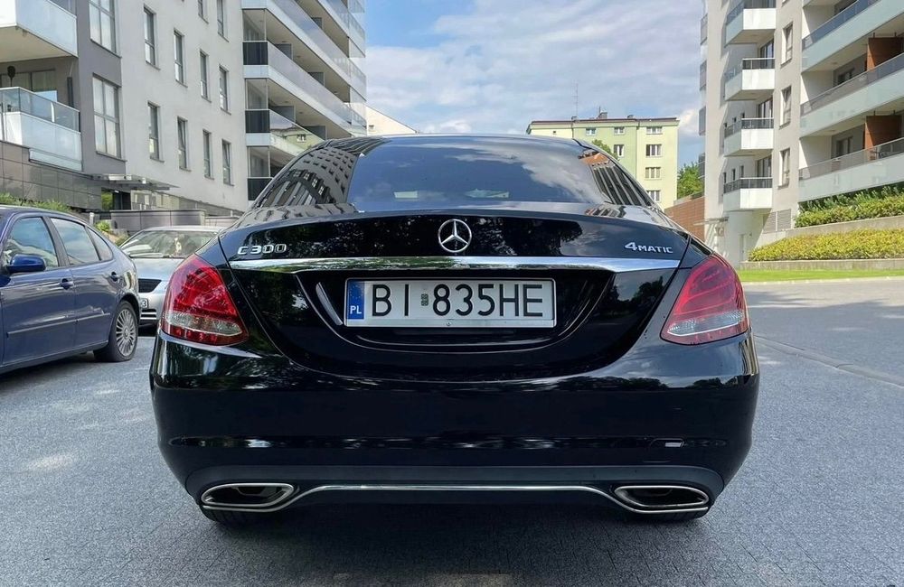 Mercedes-Benz Klasa C Mercedes C300 9G-TRONIC 4MATIC