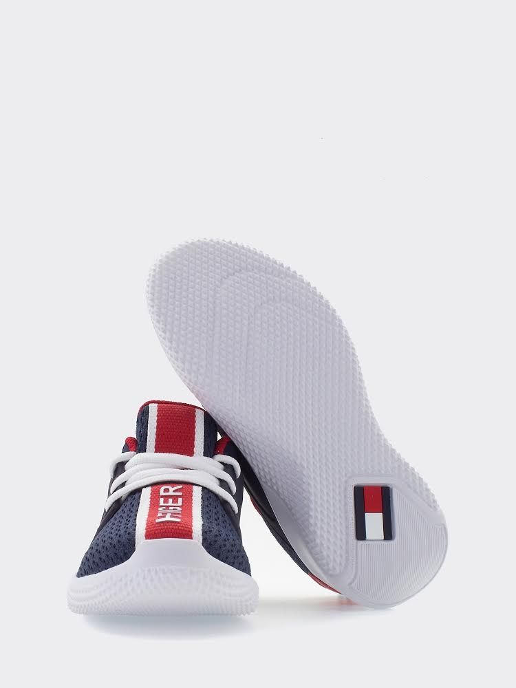Продам кроссовки  Tommy Hilfiger