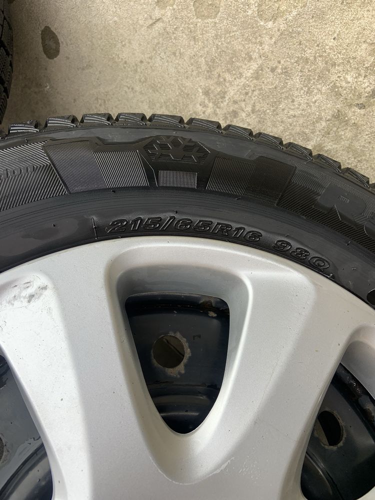 215/65 R16 Roadstone Winguard ice