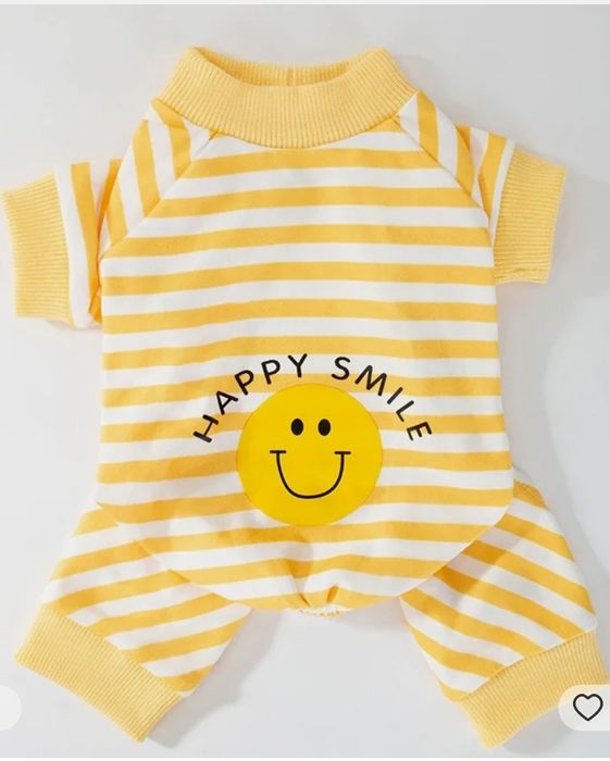 Іграшки та піжама для собак та котів