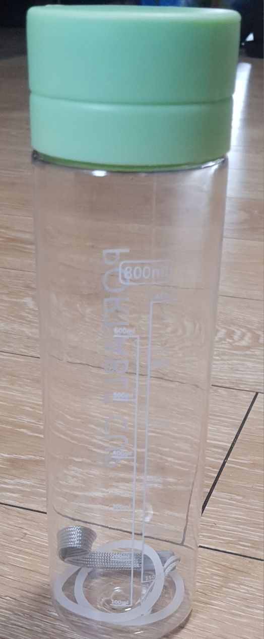 Спортивная бутылочка для воды 800мл