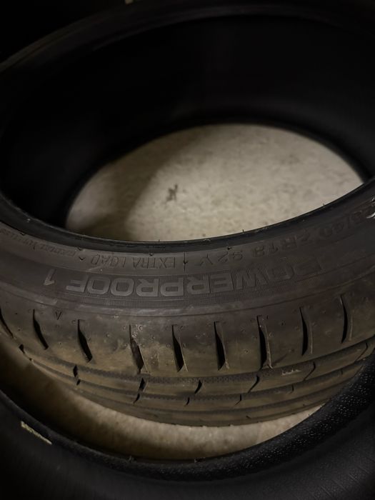Nokian 225 40 18