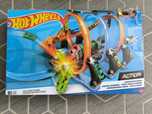 Трек hot wheels  в ідеальному стані
