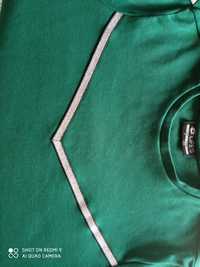 Zielona sportowa bluza