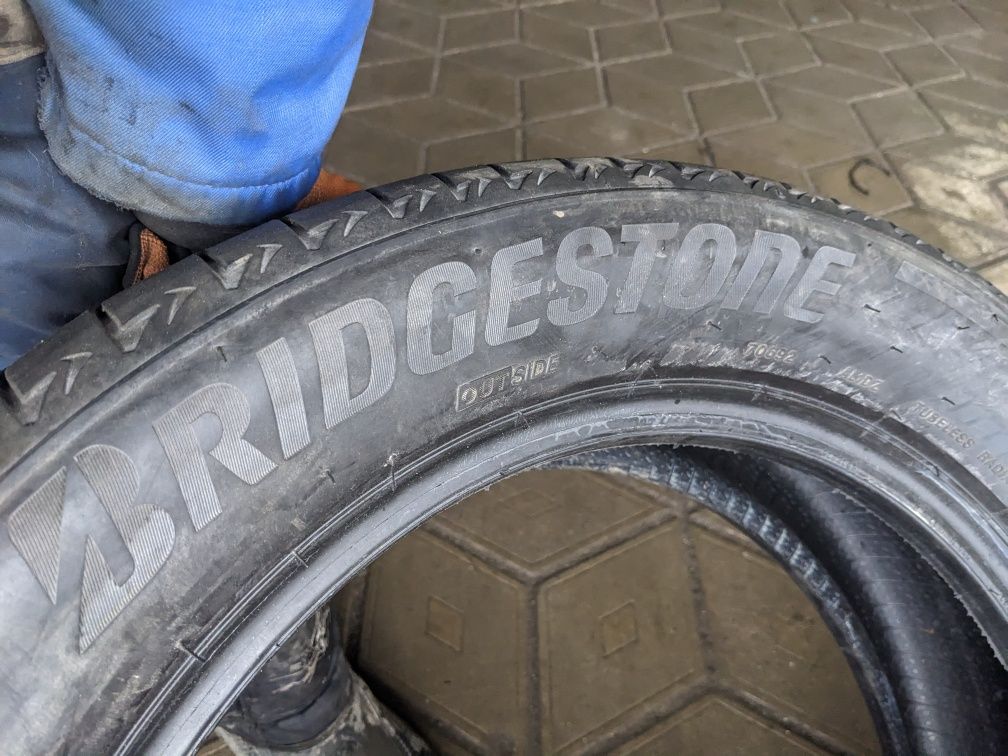 245/50R19 Bridgestone літній комплект