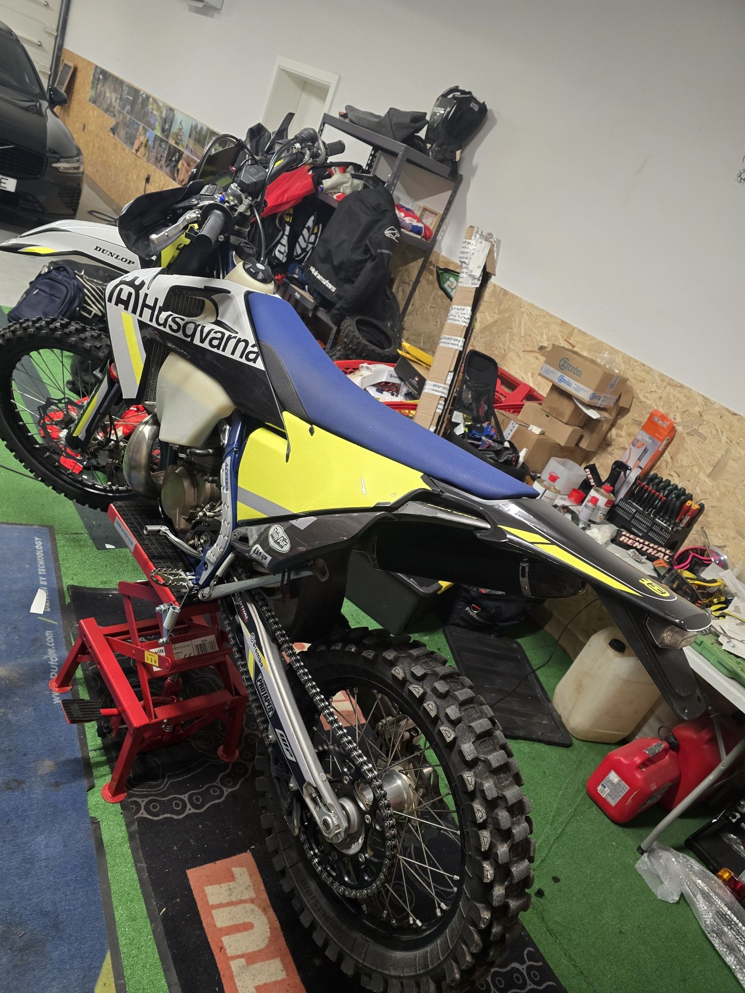Husqvarna 300 2t