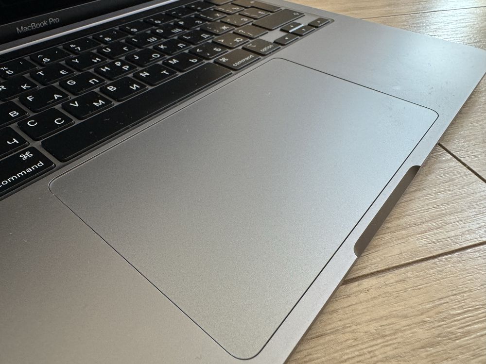 MacBook Pro 2020 / 16GB / 1TB / model A2251