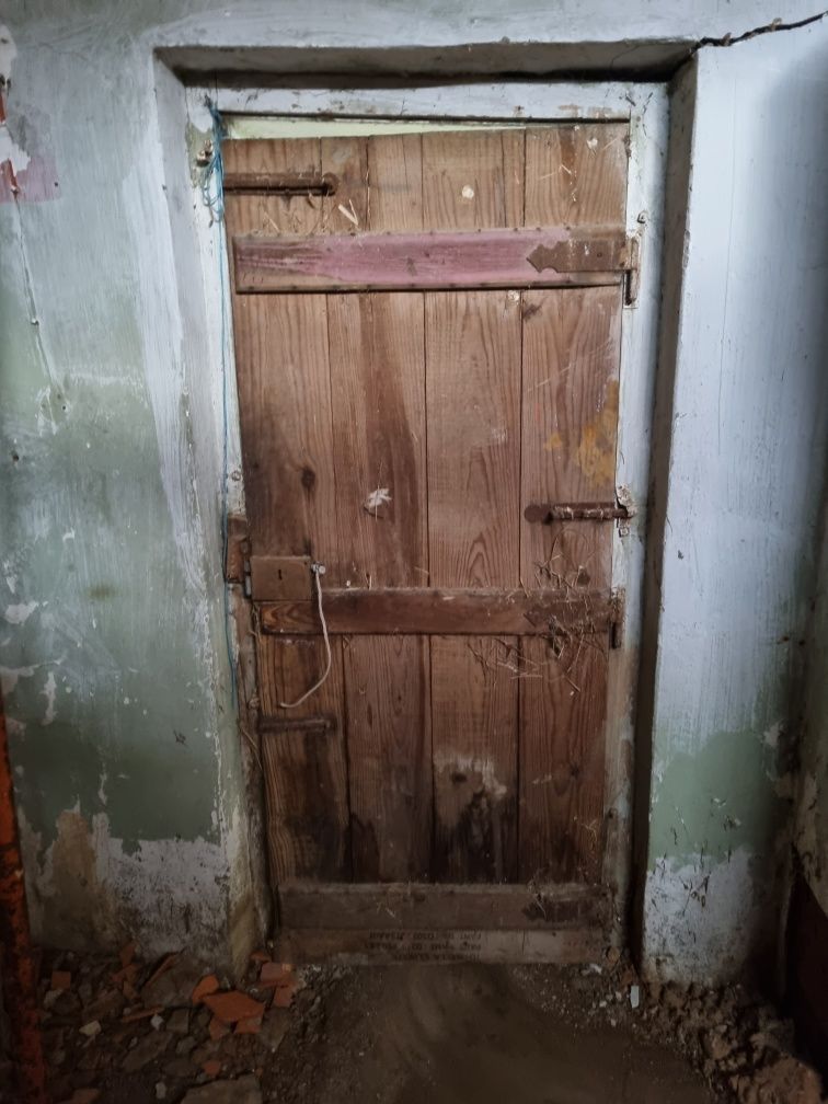 Janela e portas antigas