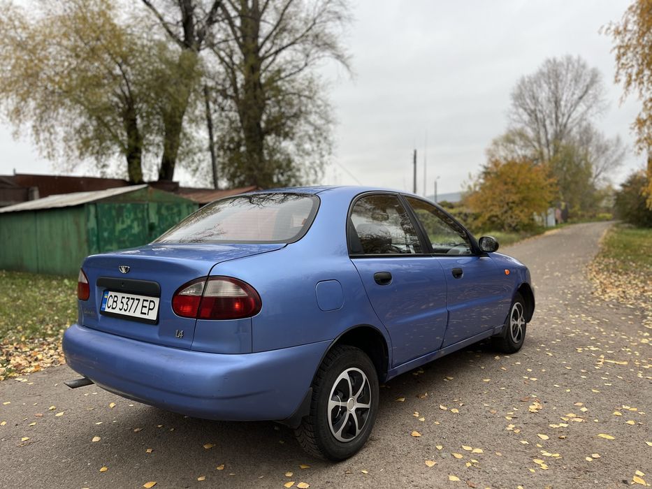 Продам автомобіль повністю обслужений, вкладень не потребує.